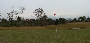 Yeti Golf Club with the full Annapurna Range to back you up!